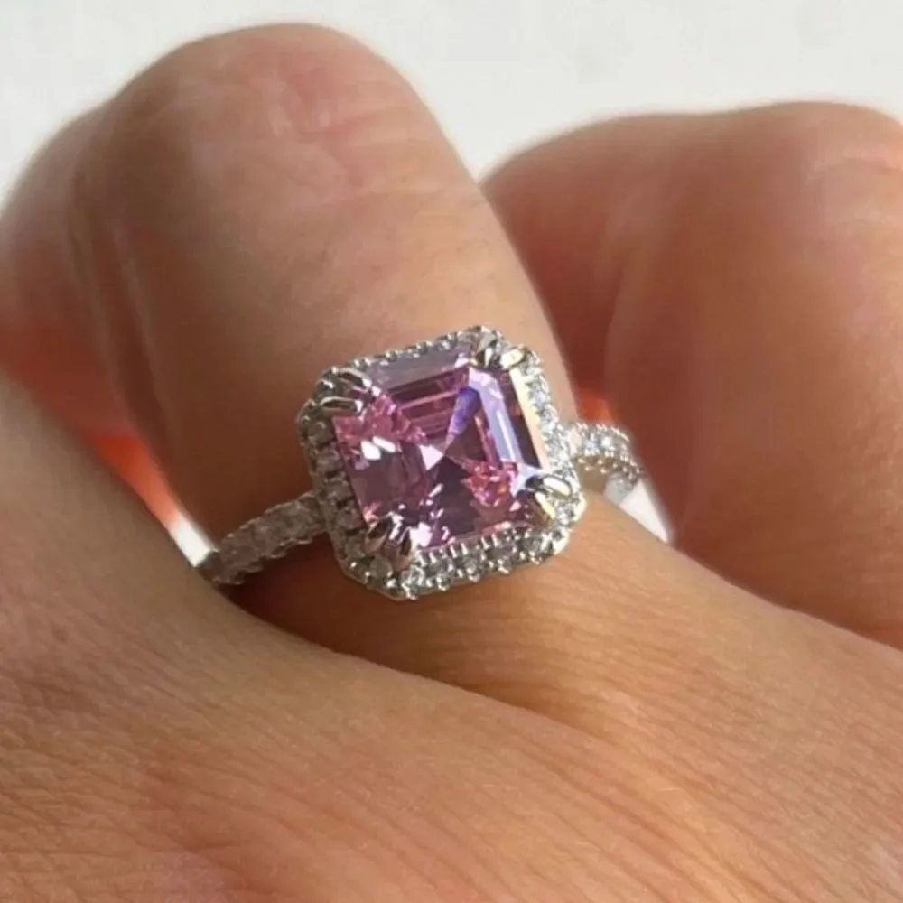 The Valiant in Pink Sapphire in 925 silver sz 10